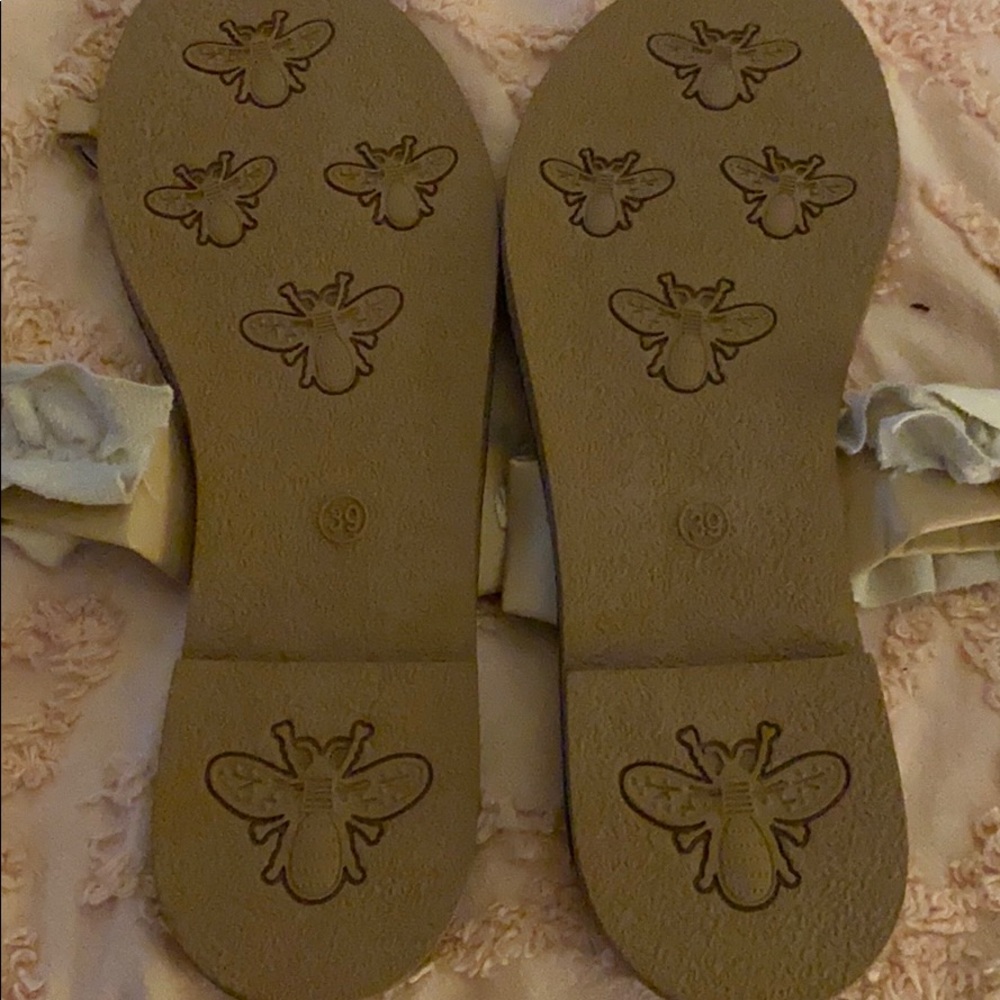 Leather sandals - Picture 2 of 3